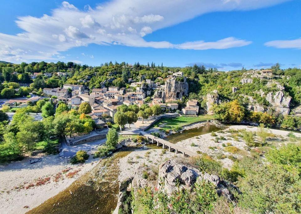Gite Le Chamaju Labeaume Esterno foto